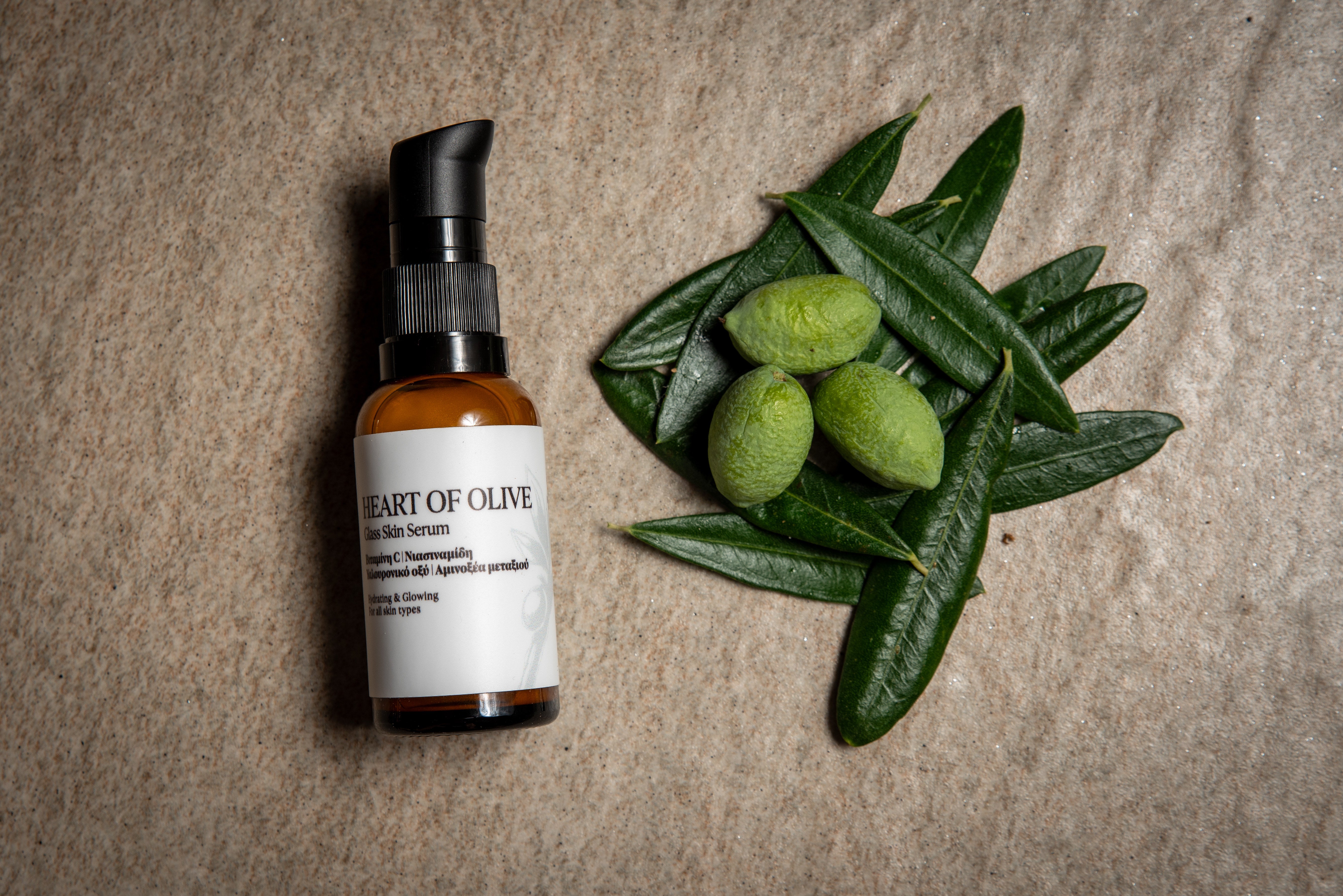 Glass Skin Serum με φύλλα και καρπούς ελιάς